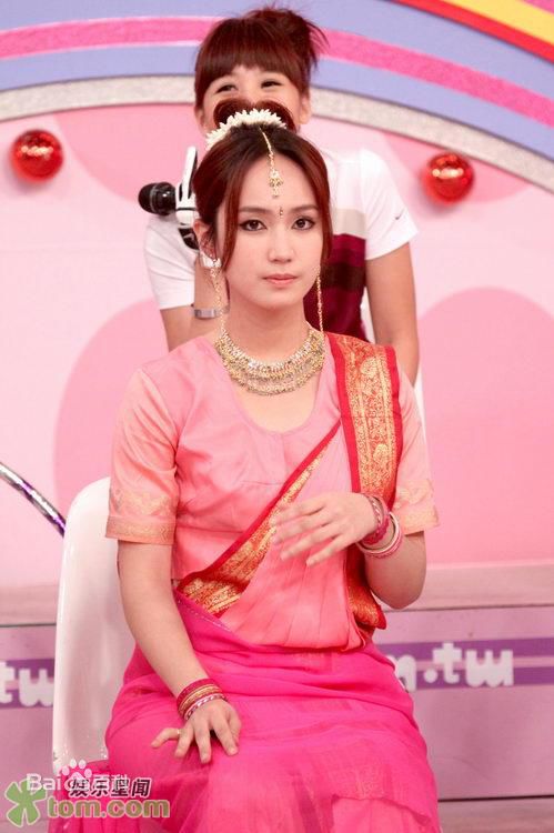 黄瀞怡(Albee Huang)小薰录制综艺节目图片生活照相册