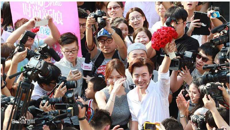 最新蔡琳()性感图片