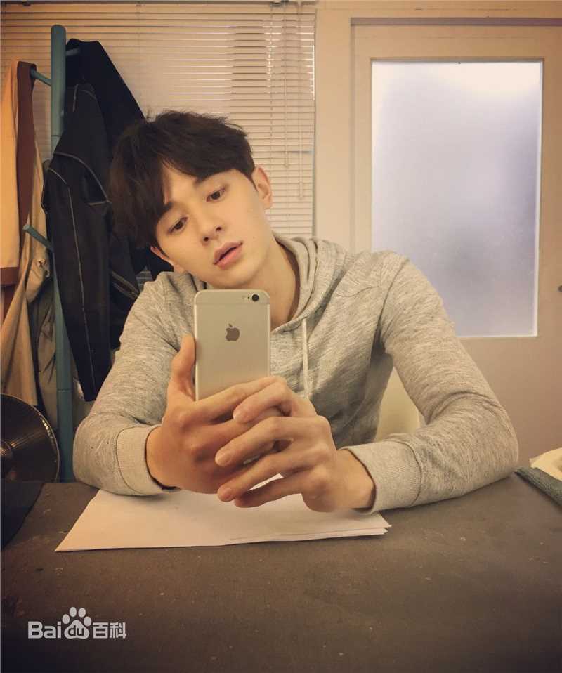 张轩睿(Derek Chang)生活照性感图片图集