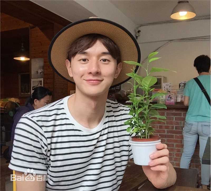 张轩睿(Derek Chang)生活照性感图片图集