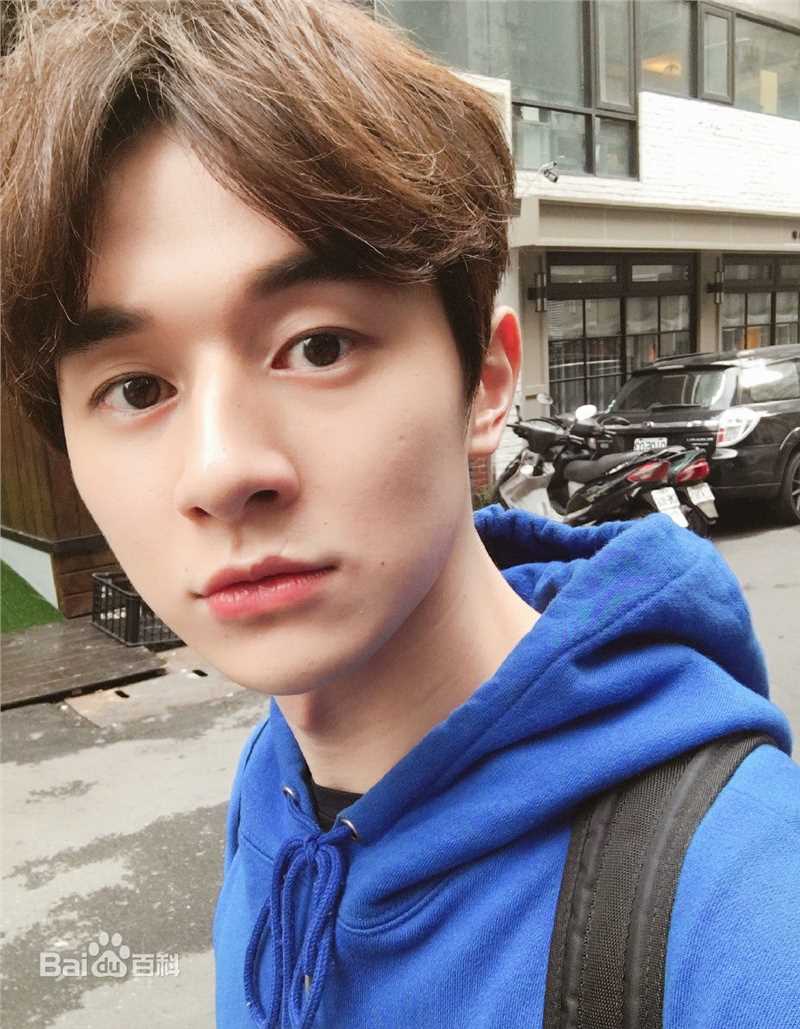 张轩睿(Derek Chang)生活照性感图片图集