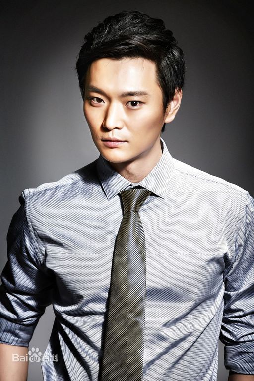 最新赵鸿飞性感图片