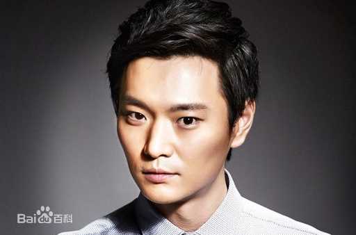 最新赵鸿飞性感图片