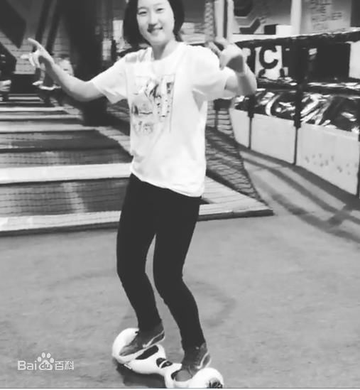 吴卓林(Wu Zhuolin)小龙女图片图集