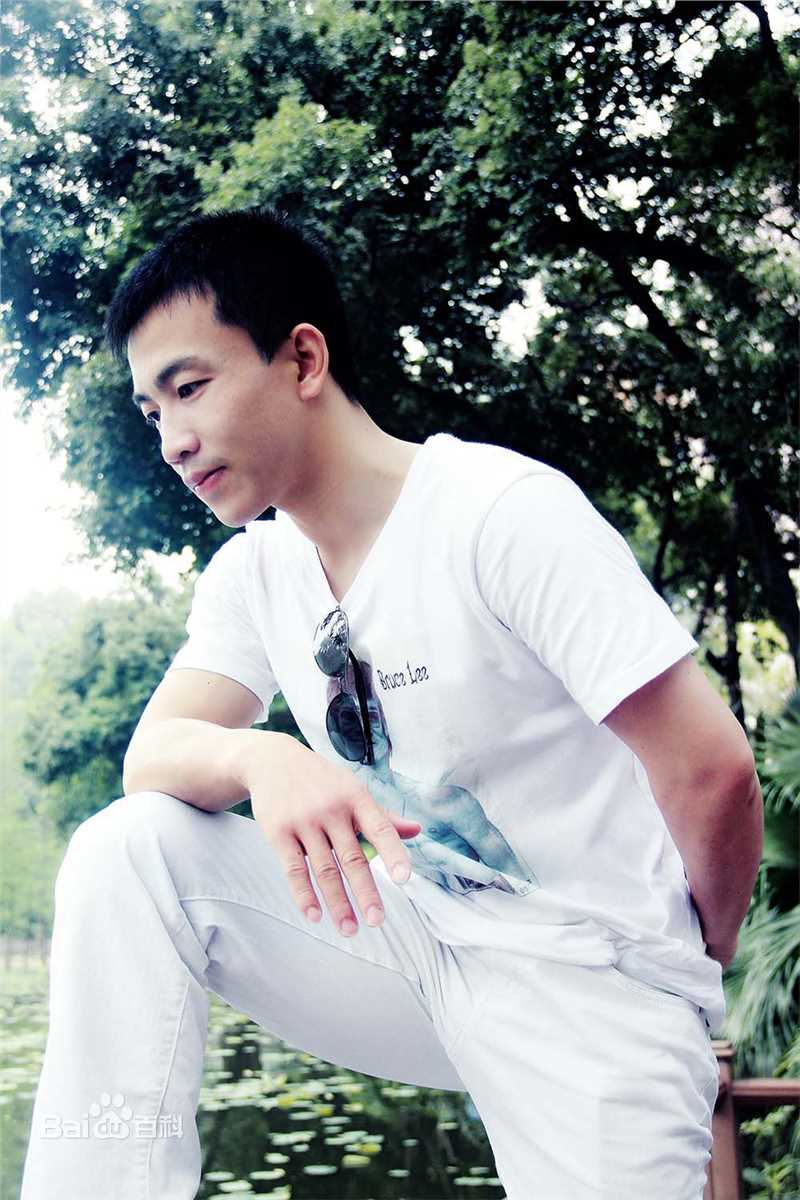 黄海刚(chinadragon)生活照性感图片图集