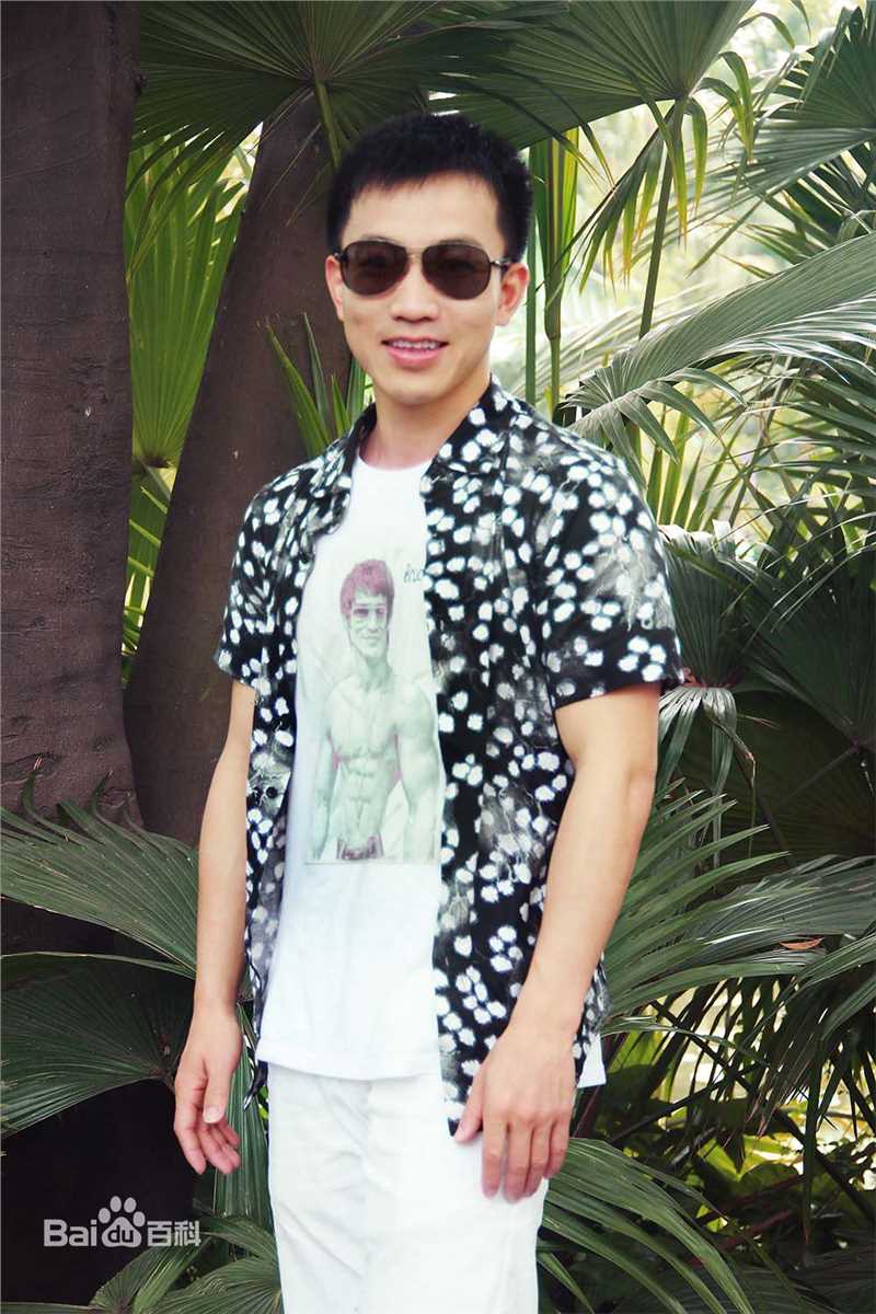 黄海刚(chinadragon)生活照性感图片图集