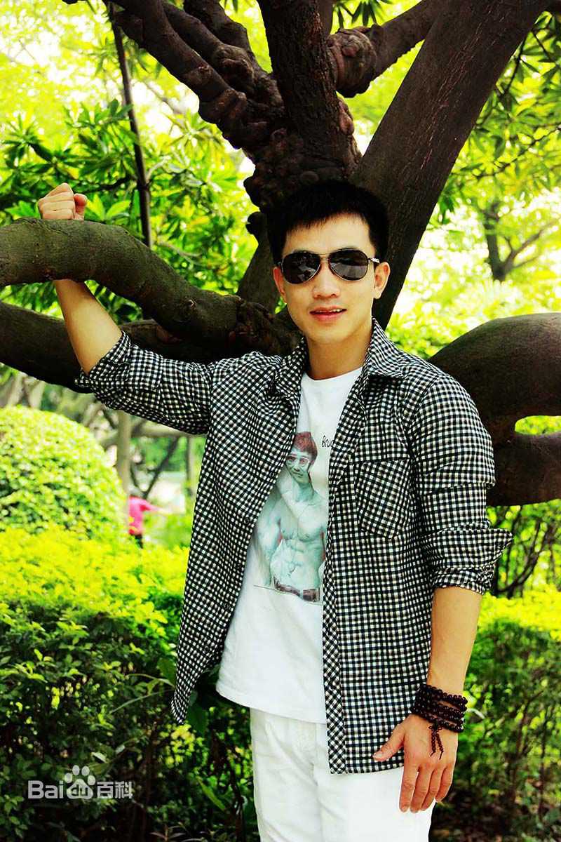 黄海刚(chinadragon)生活照性感图片图集