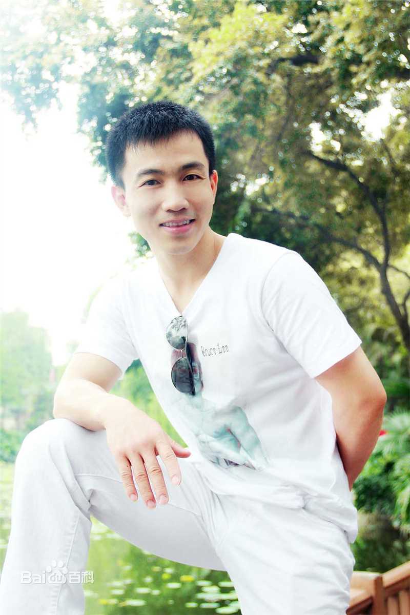 黄海刚(chinadragon)生活照性感图片图集