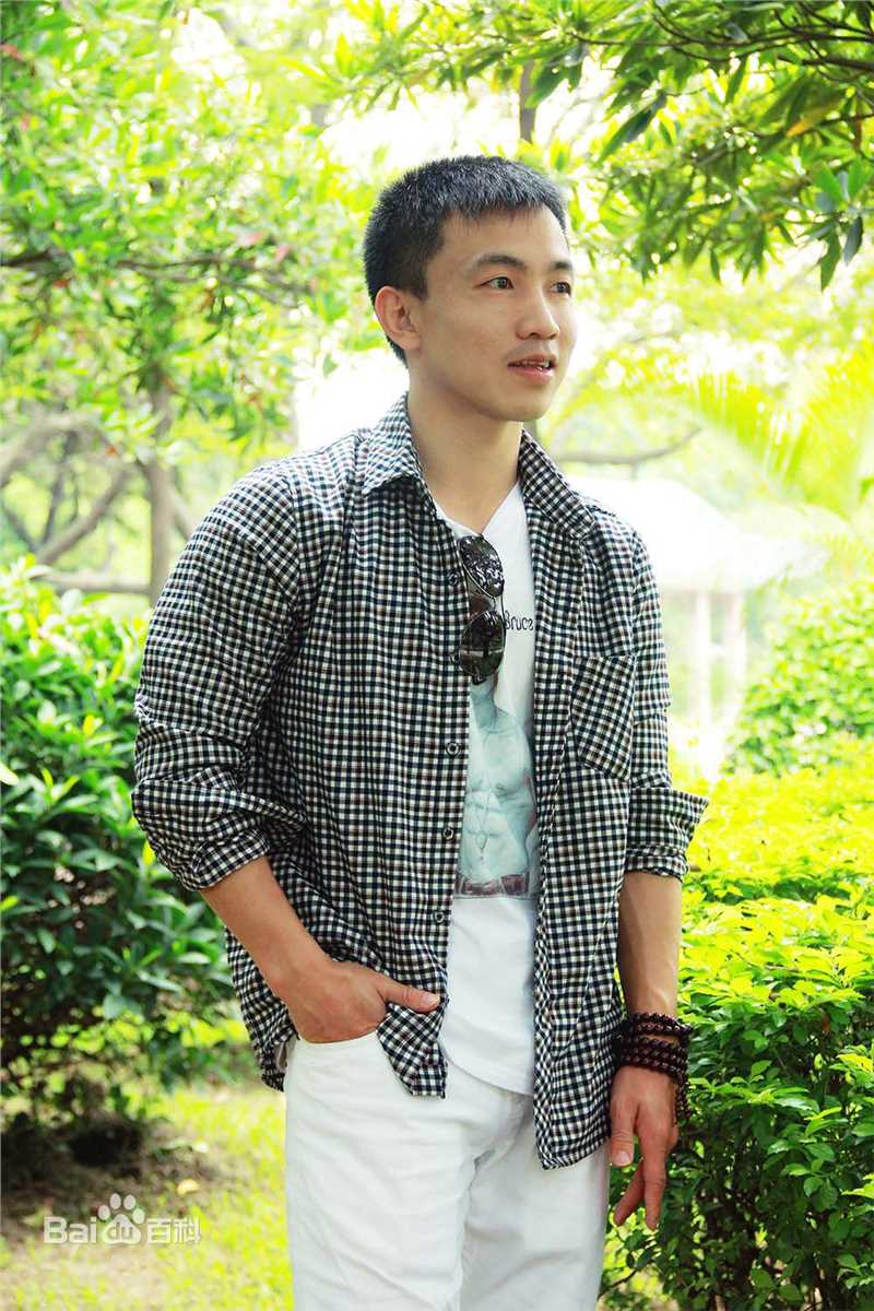 黄海刚(chinadragon)生活照性感图片图集