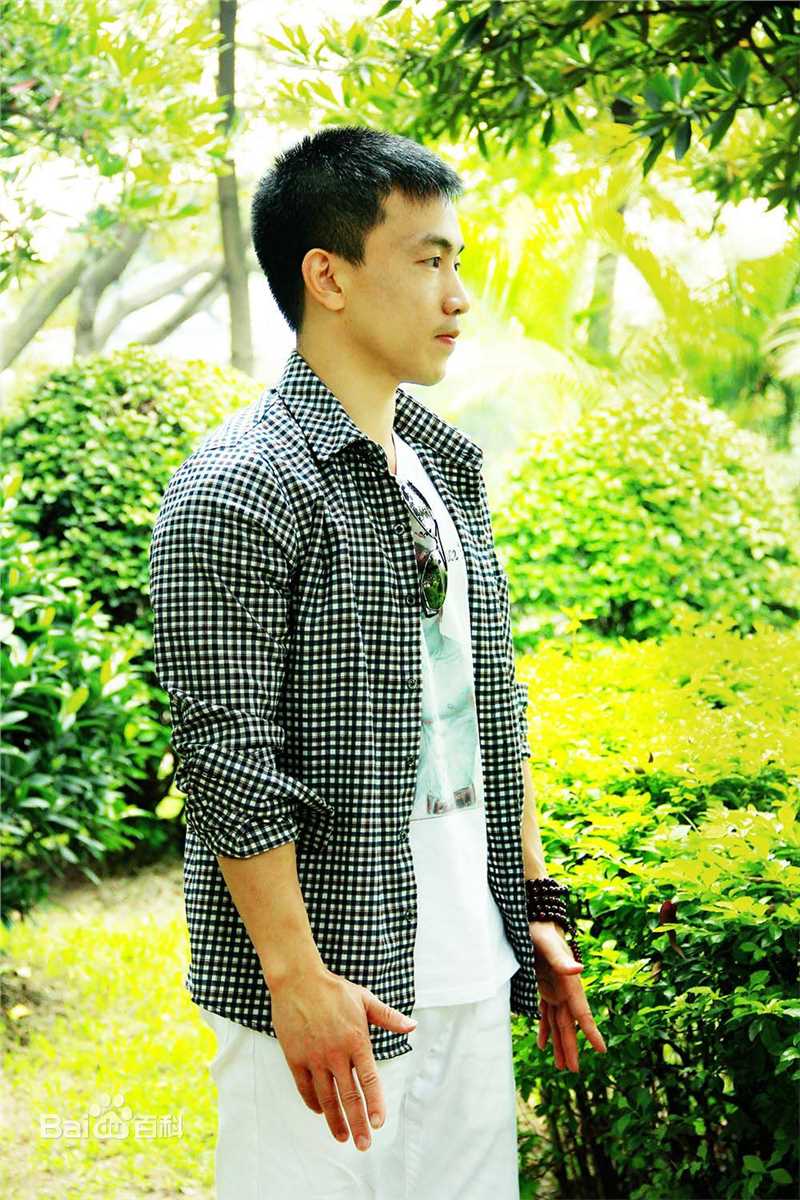 黄海刚(chinadragon)生活照性感图片图集