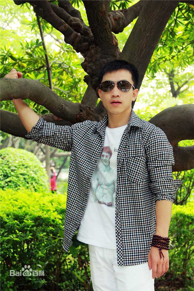 黄海刚(chinadragon)生活照性感图片图集