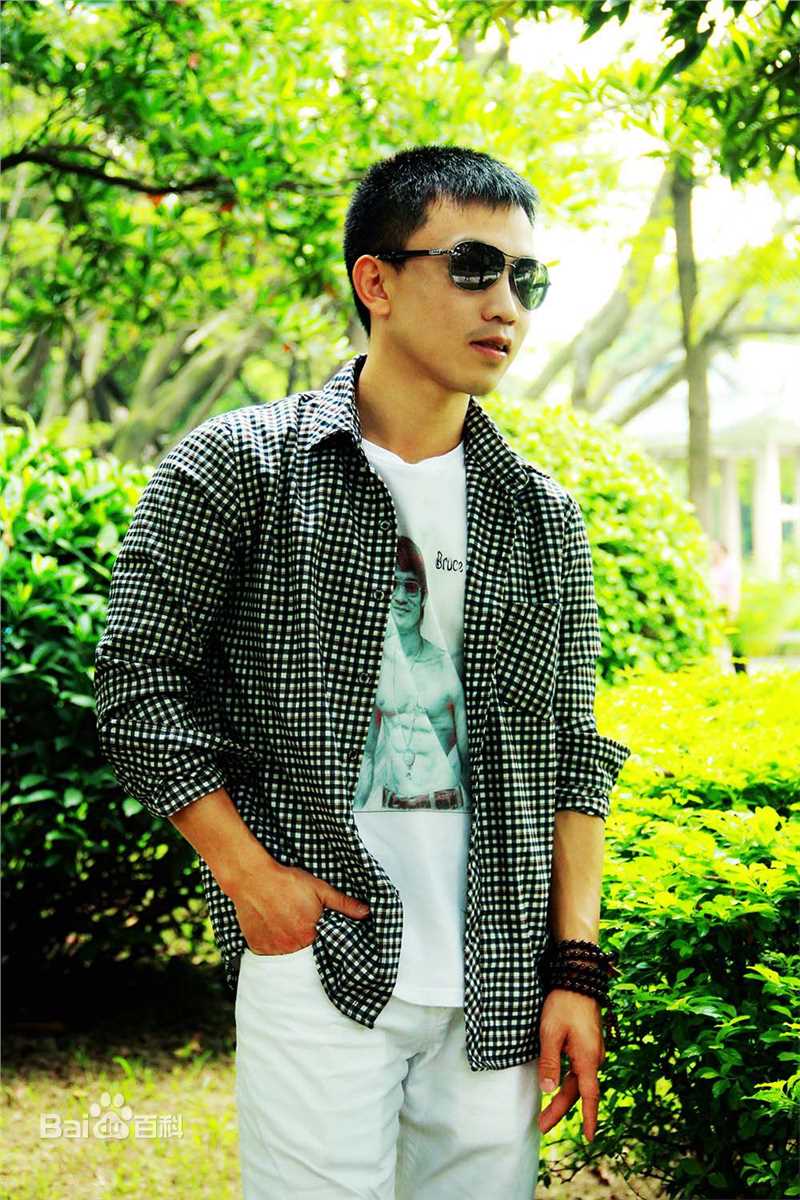 黄海刚(chinadragon)生活照性感图片图集