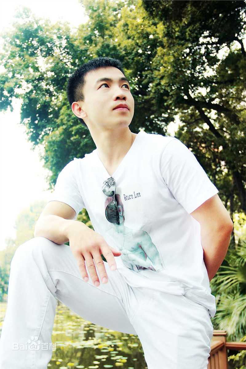 黄海刚(chinadragon)生活照性感图片图集