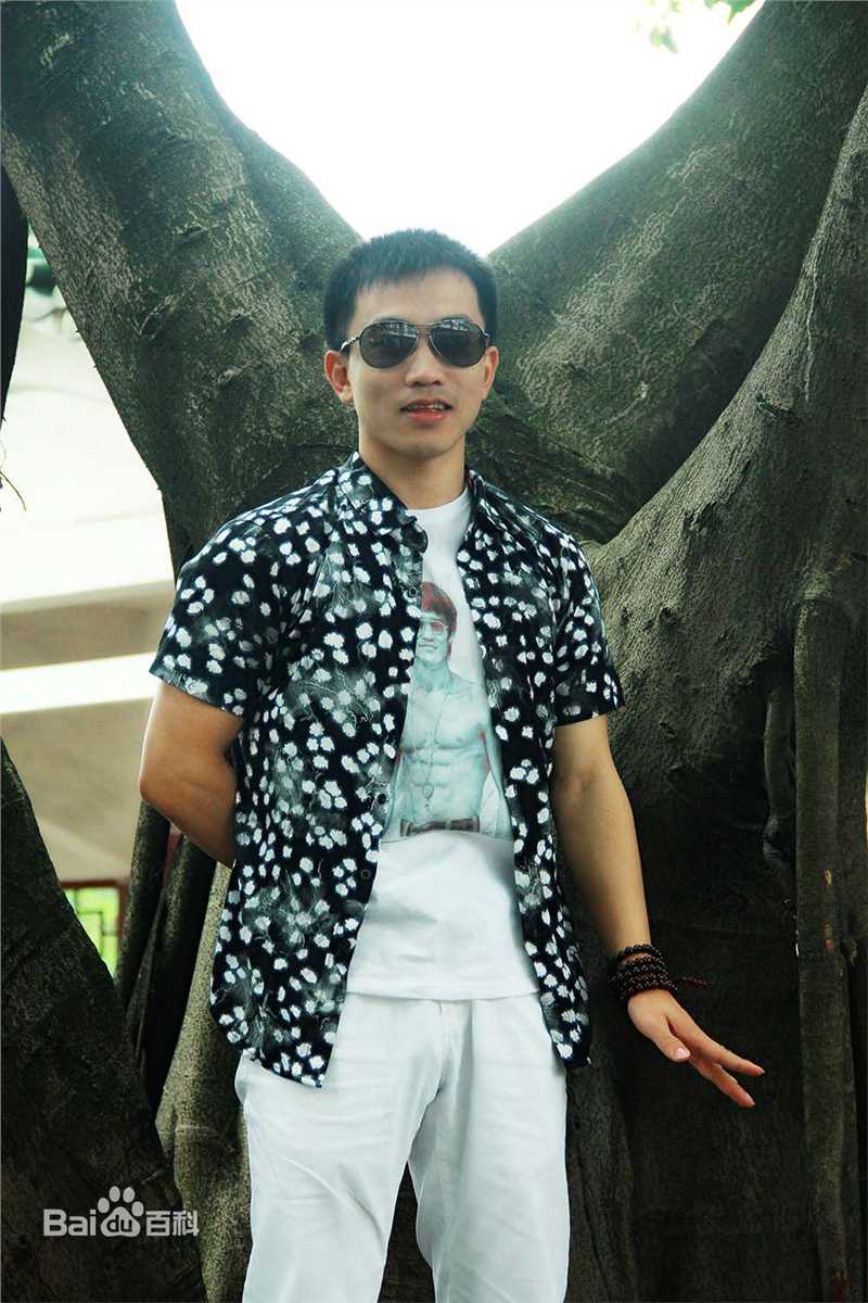 黄海刚(chinadragon)生活照性感图片图集