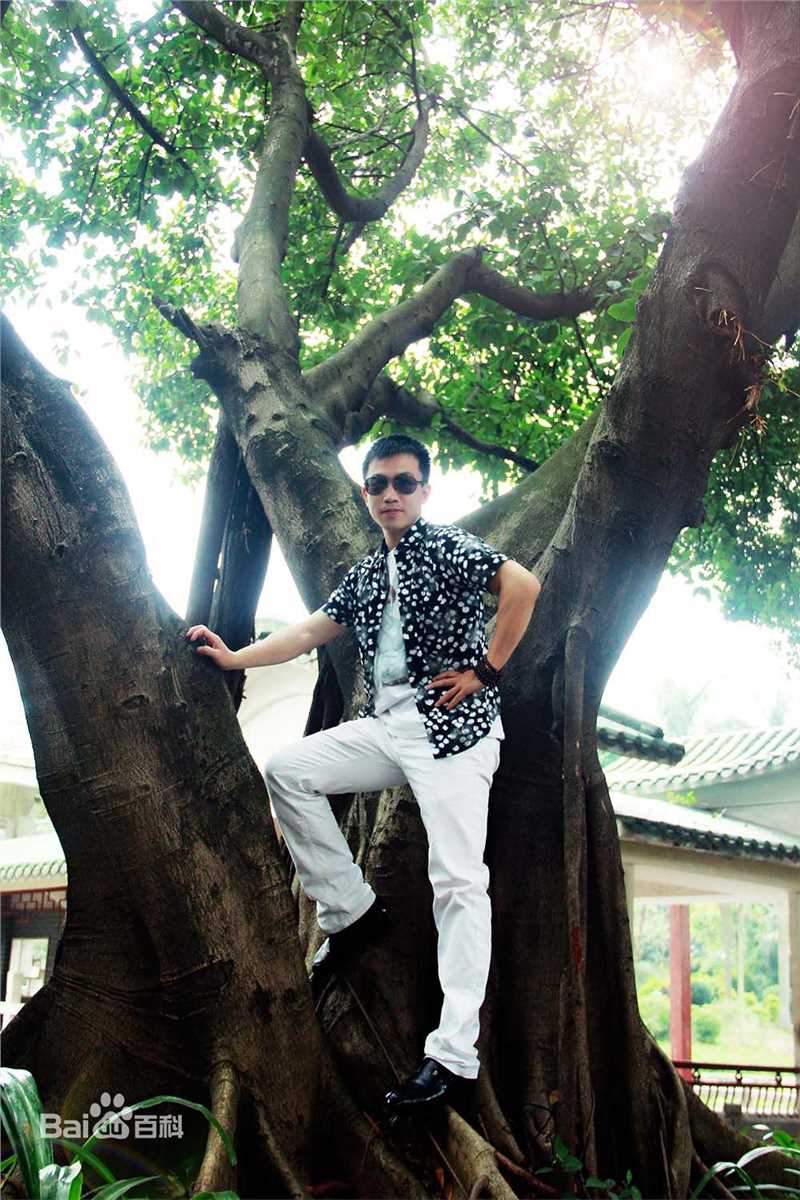 黄海刚(chinadragon)生活照性感图片图集