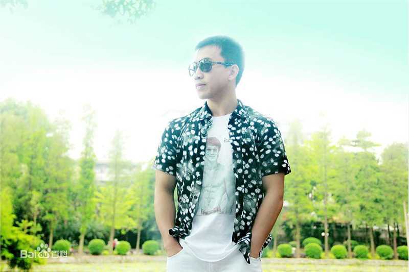 黄海刚(chinadragon)生活照性感图片图集