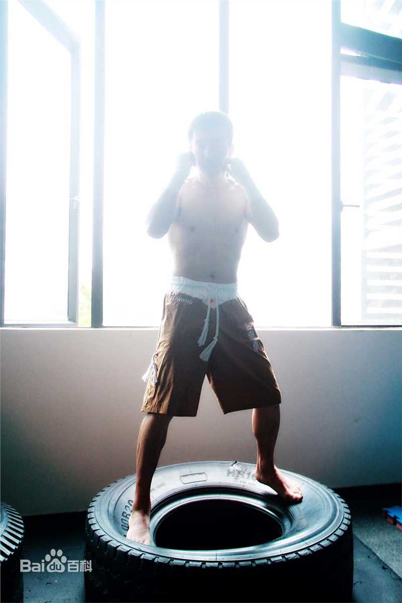 黄海刚(chinadragon)动作照图片图集