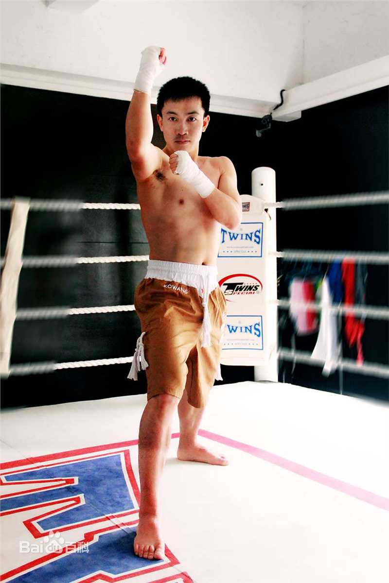 黄海刚(chinadragon)动作照图片图集