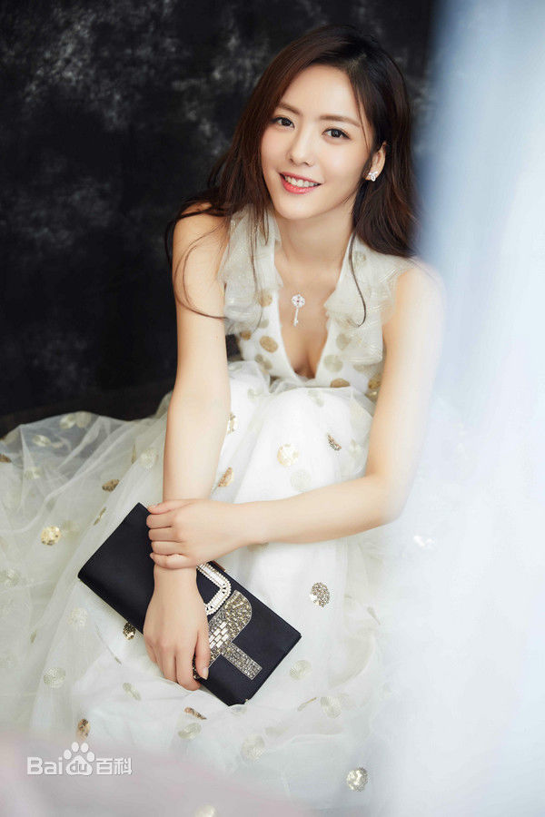 蔡文静腾讯星光大赏前后照片