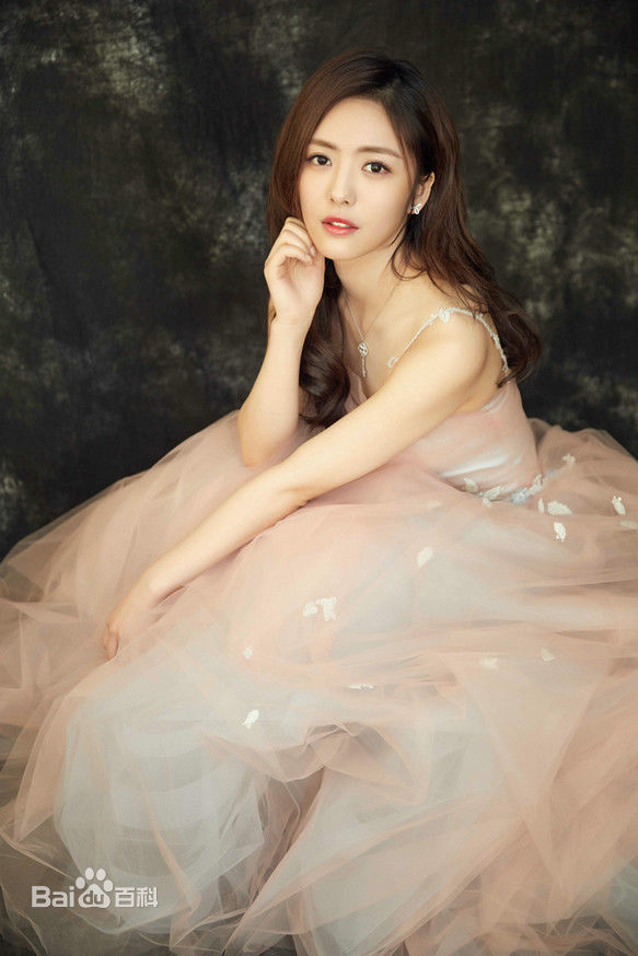 蔡文静腾讯星光大赏前后照片