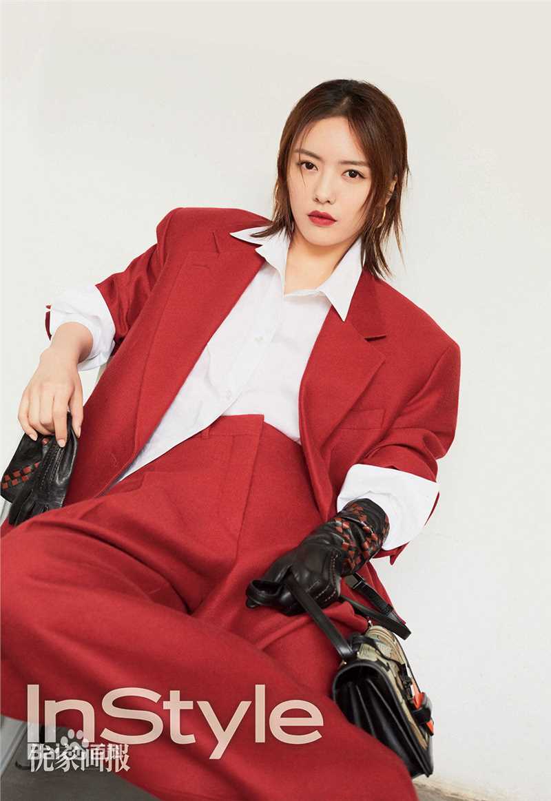 最新蔡文静在《优家画报》中的壁纸