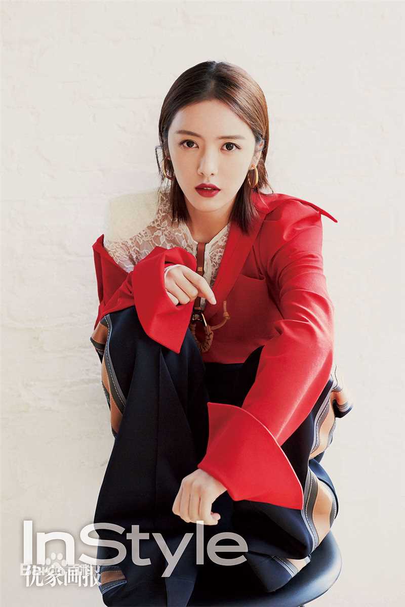 最新蔡文静在《优家画报》中的壁纸