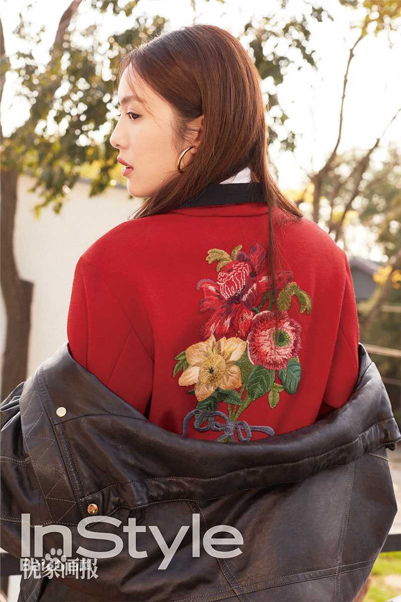 最新蔡文静在《优家画报》中的壁纸