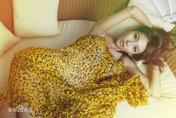 最新王梓诺(Dee)在《头等舱FCC》中的壁纸