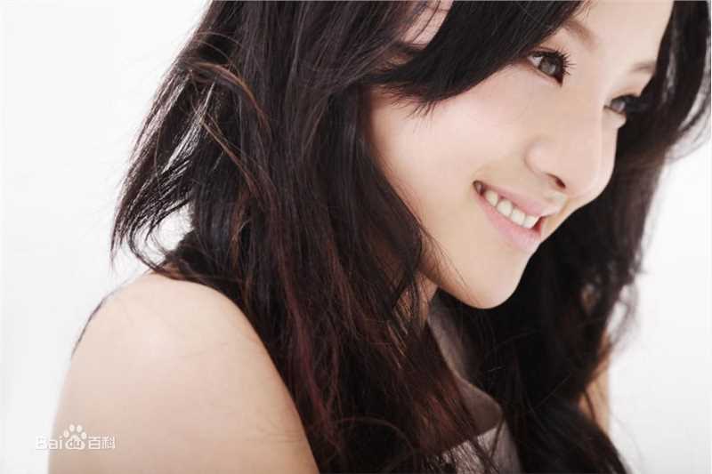 高清章龄之(Zhang Lingzhi)在《舞者》中的图集