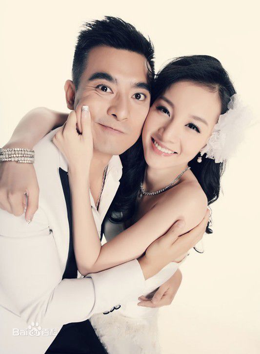 章龄之(Zhang Lingzhi)家庭图片图集