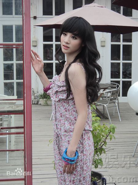 最新章龄之(Zhang Lingzhi)精彩图册