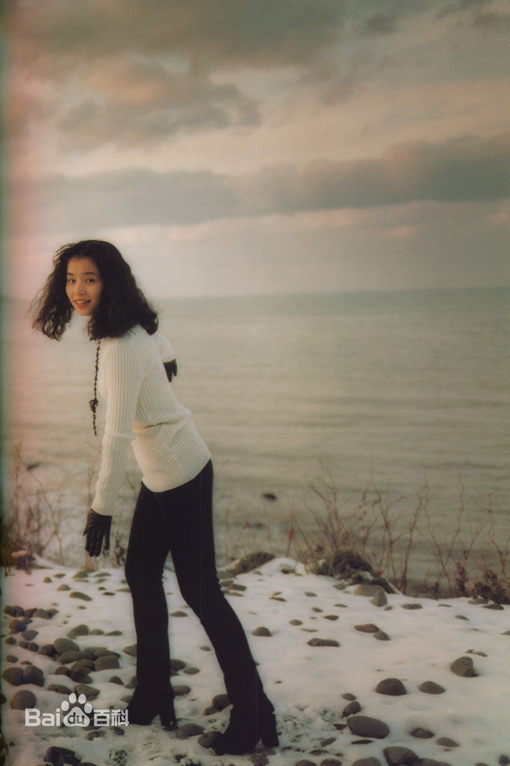 石田百合子(石田ゆり子、Yuriko Ishida)前后照片