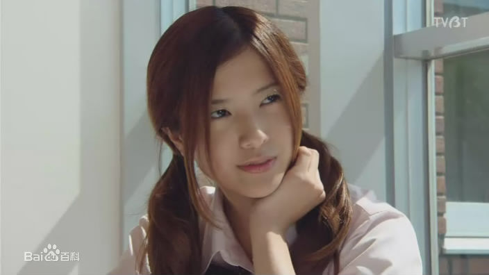 吉高由里子(日文平假名：よしたか ゆりこ)太阳与海的教室中的图册