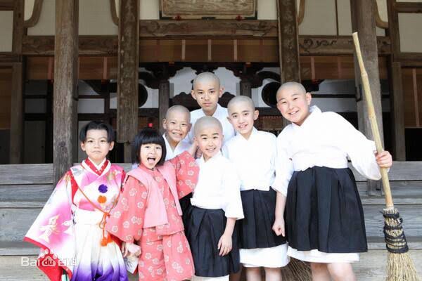 高清铃木福(すずき ふく(Fuku Suzuki))在《聪明的一休》中的图集