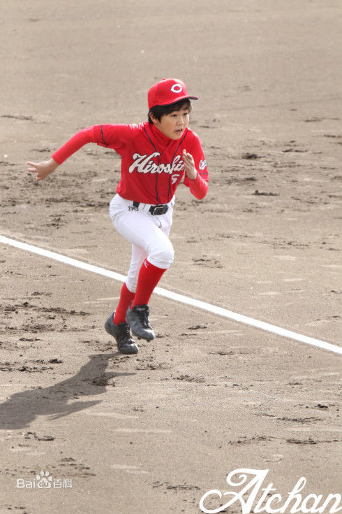 铃木福(すずき ふく(Fuku Suzuki))小福打棒球壁纸壁纸