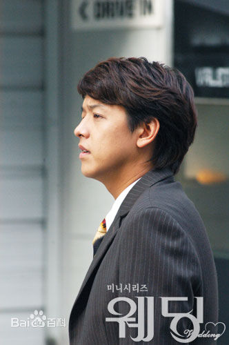 柳时元()《婚礼》最新剧照