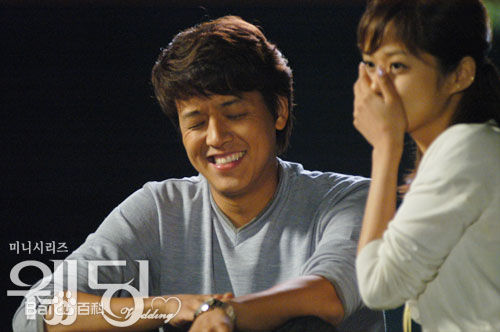 柳时元()《婚礼》最新剧照