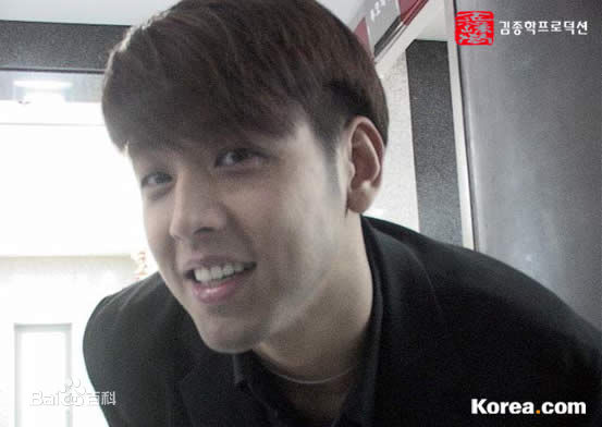 柳时元()《美丽的日子》最优质剧照