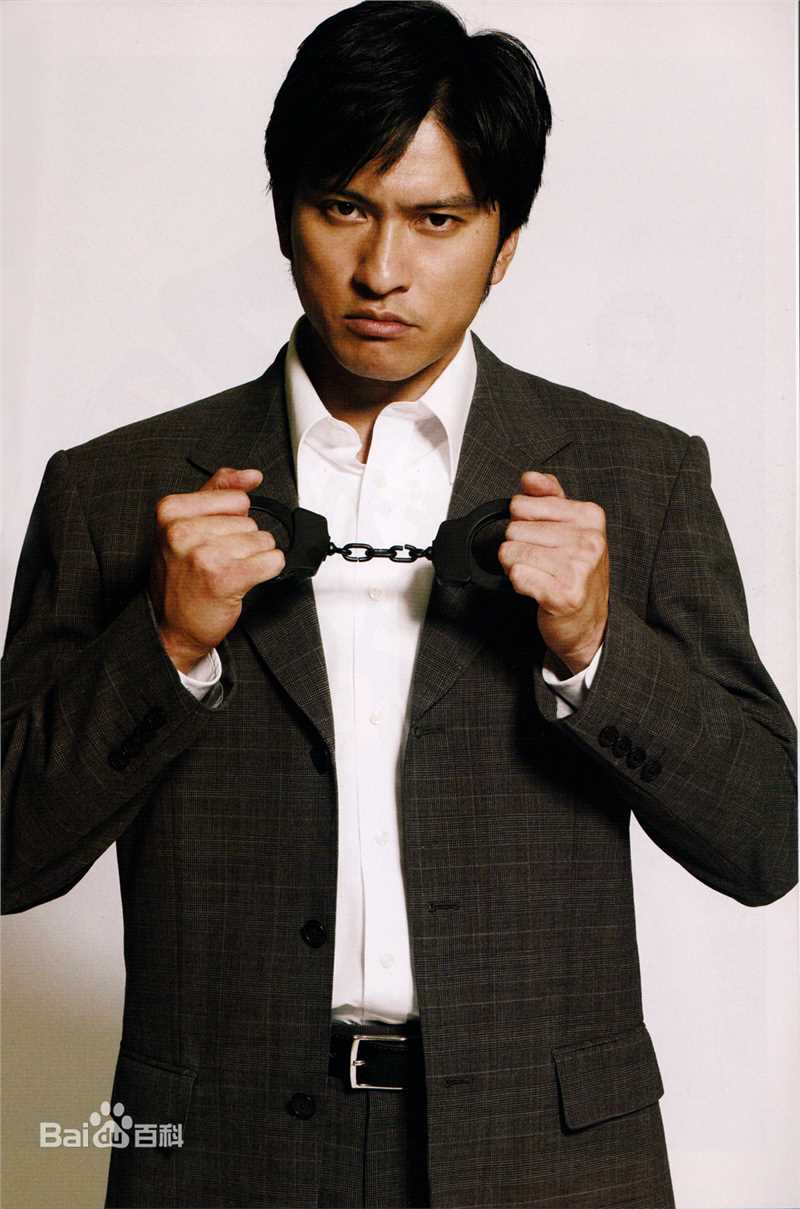 最优质长濑智也(長瀬智也（ながせ ともや）；Nagase Tomoya)在《自恋刑警》公式本中的相册