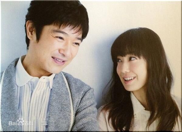 堺雅人(Sakai Masato、さかい まさと)与妻子菅野美穗图册