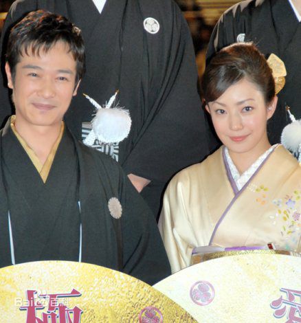 堺雅人(Sakai Masato、さかい まさと)与妻子菅野美穗图册