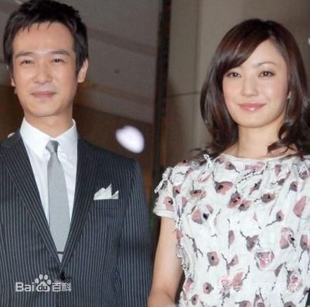堺雅人(Sakai Masato、さかい まさと)与妻子菅野美穗图册
