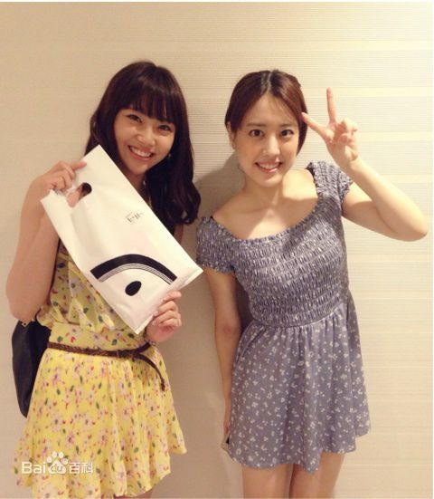 福田沙纪(ふくだ さき（Fukuda Saki）)与他人合照生活照