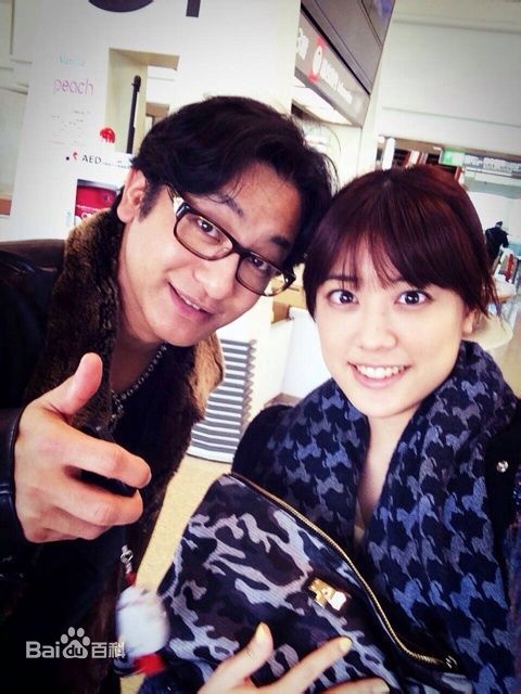 福田沙纪(ふくだ さき（Fukuda Saki）)与他人合照生活照