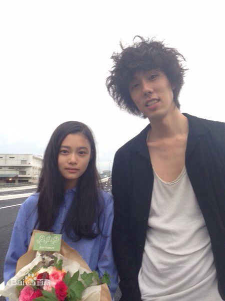 杉咲花(すぎさきはな、Hana Sugisaki)与他人合照素颜照相册