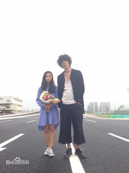 杉咲花(すぎさきはな、Hana Sugisaki)与他人合照素颜照相册