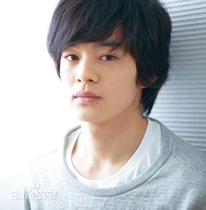 池松壮亮(Ikematsu Sosuke、いけまつ そうすけ)  