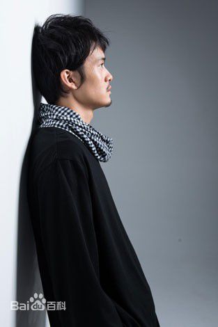 池松壮亮(Ikematsu Sosuke、いけまつ そうすけ)  