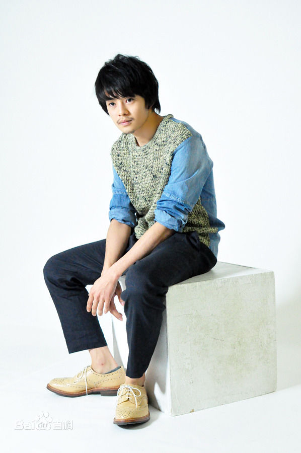 池松壮亮(Ikematsu Sosuke、いけまつ そうすけ)  