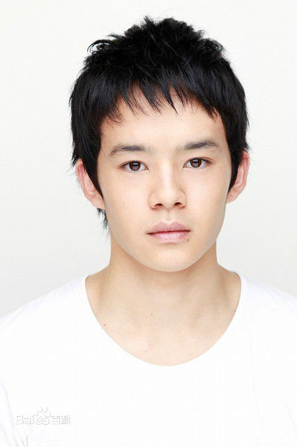 最新池松壮亮(Ikematsu Sosuke、いけまつ そうすけ)性感图片